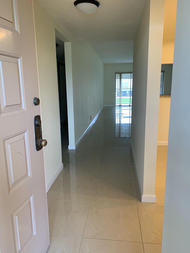 Building Photo - 3212 Strawflower Way