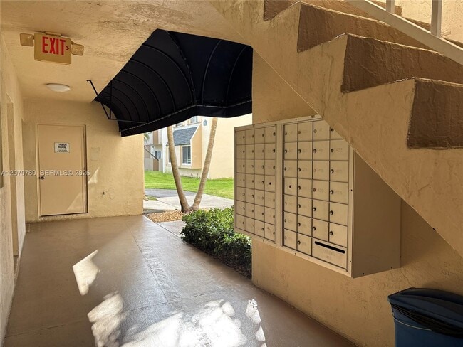 Building Photo - 7725 SW 86th St