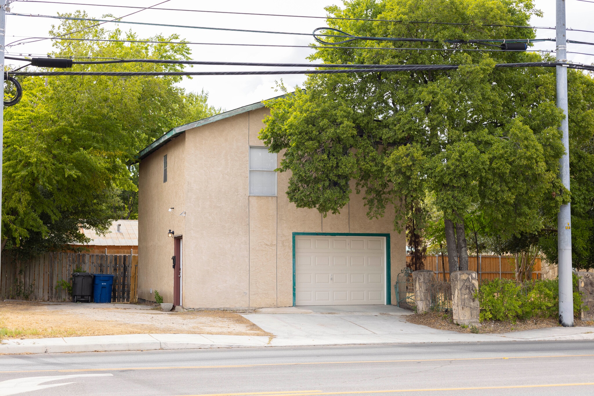 Building Photo - 102 Lovera Blvd