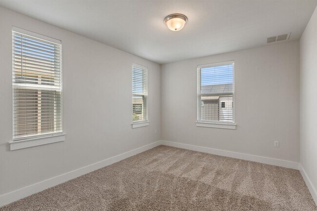 Building Photo - 7103 Travertine Spring Dr