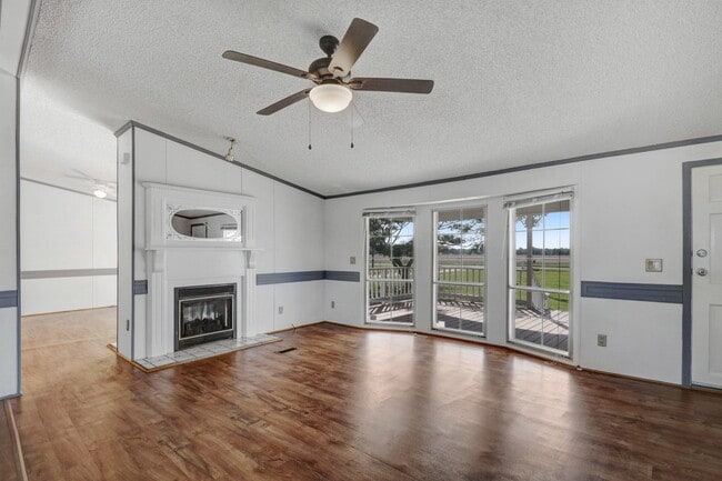 Building Photo - *SPACIOUS HOME IN PIKEVILLE SCHOOL DISTRICT*