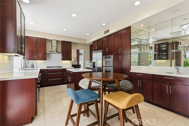 Building Photo - 4640 E Somerton Ave