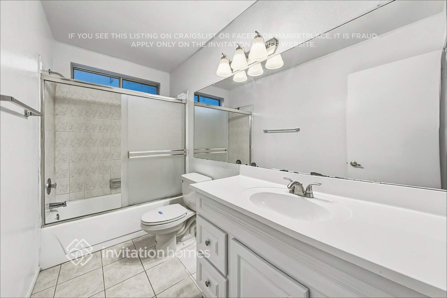Building Photo - 1615 W Curry Dr