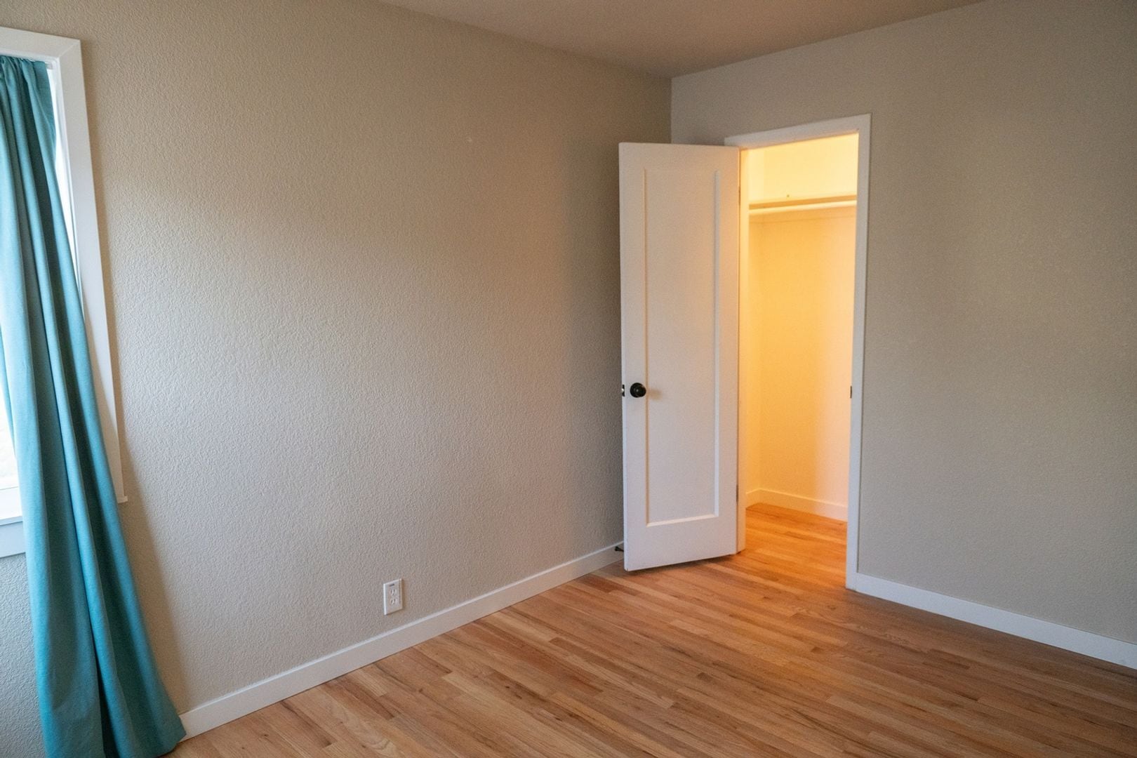Building Photo - 1517 Converse Ave