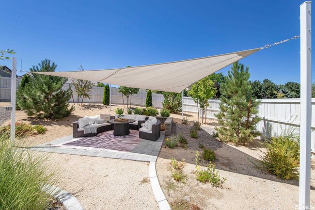 Building Photo - 724 W Pleasant Oak Trl