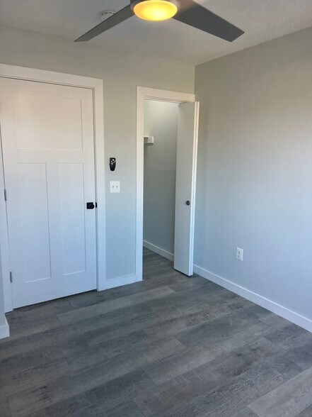 Building Photo - 2214 Deerfern Crescent