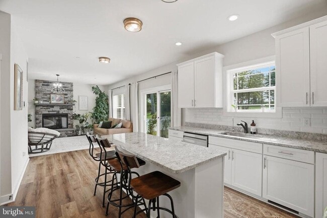 Building Photo - 722 Whitneys Landing Dr