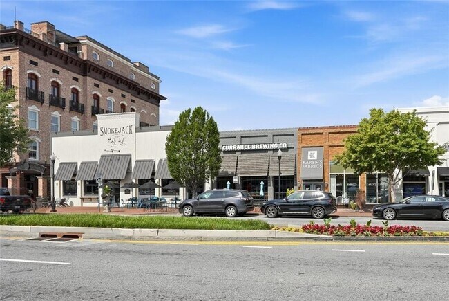 Building Photo - 2042 Juliette Ave
