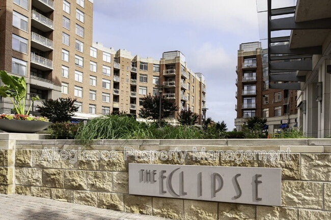 Building Photo - 3600 S Glebe Rd