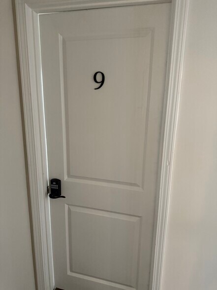 $225/wk - 6353 Bell Haven Ln