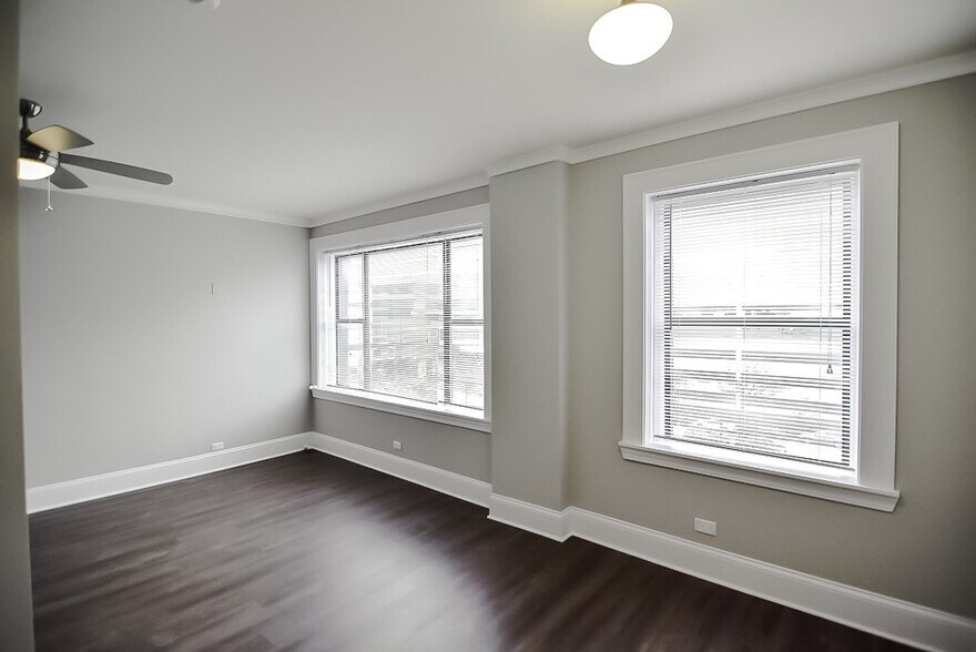 Building Photo - 817 W Lakeside Pl