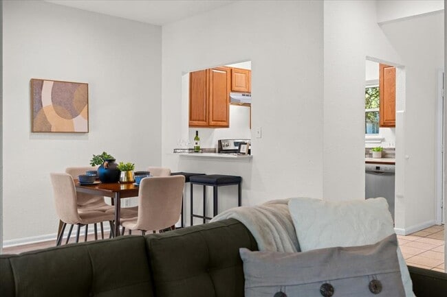 Building Photo - 1604 Cinnamon Path