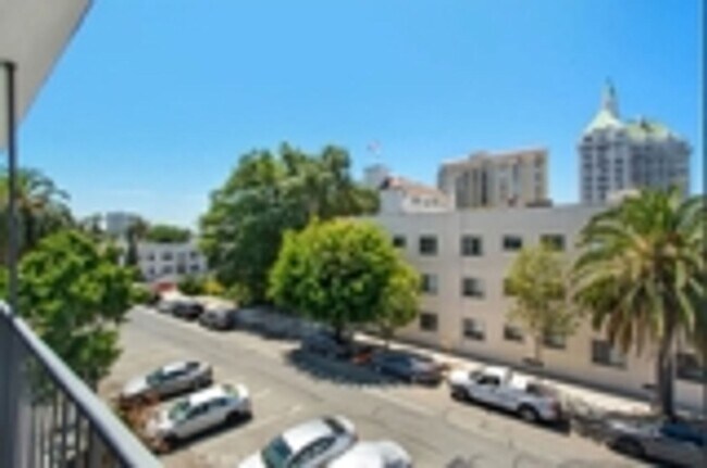 Building Photo - SIGN LEASE BY 2/1/26 RECEIVE 1 MONTH FREE ON 12 MONTH LEASE!