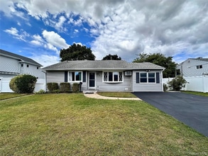 Building Photo - 5 Eagle Ln