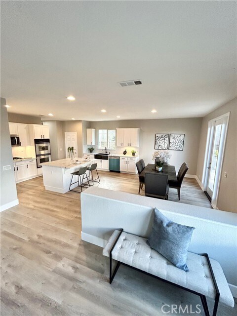 Building Photo - 13640 Silver Stirrup Dr