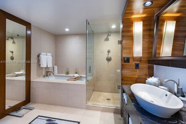 Building Photo - 6801 Collins Ave