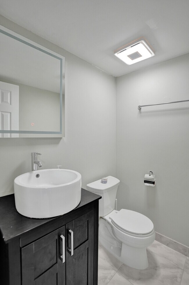 Building Photo - 1401 S Ocean Blvd