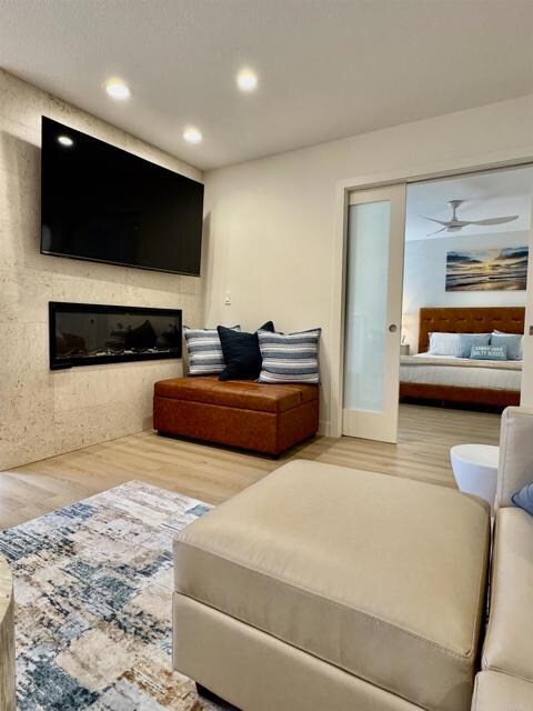 Building Photo - 1562 Camino Del Mar