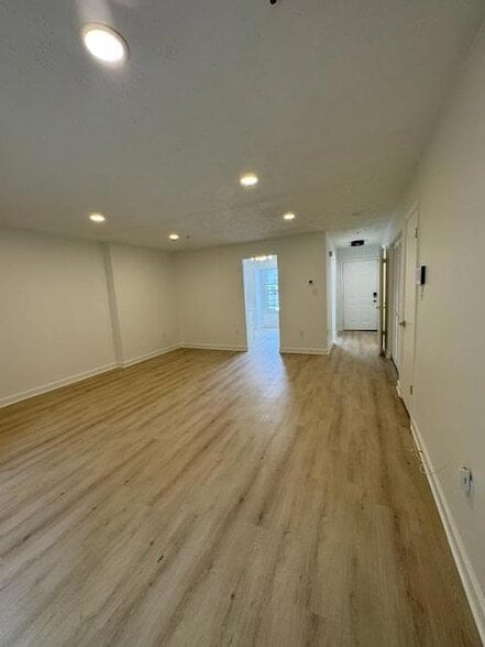 Building Photo - 172 Azalea Ct