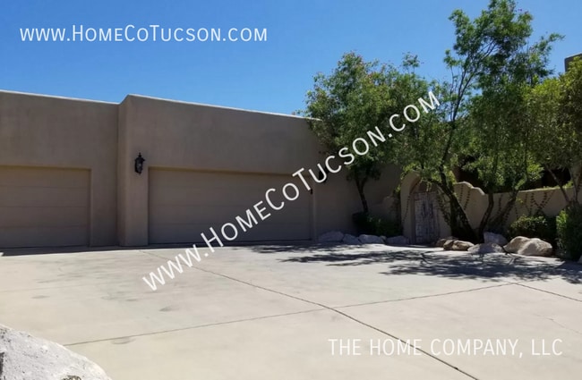 Building Photo - 1621 E Crimson Canyon Pl