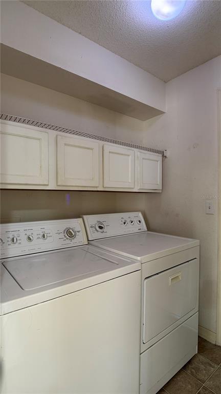 Building Photo - 717 Westwinds Dr