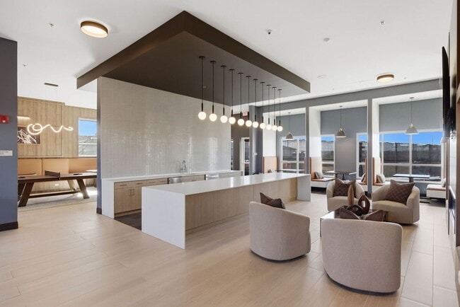 Building Photo - 1225 Rock Run Crossings Dr