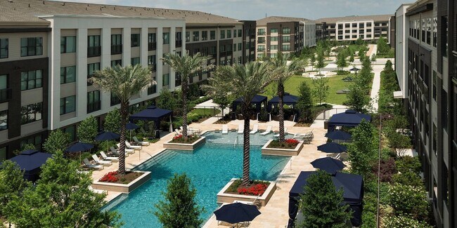 Building Photo - 7100 Old Katy Rd