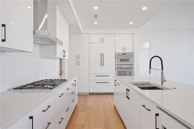 Building Photo - 2425 Peachtree Rd NE