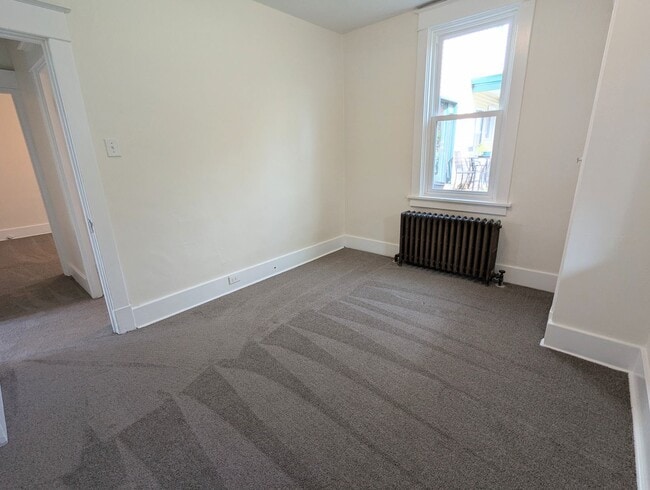 Building Photo - bee1429