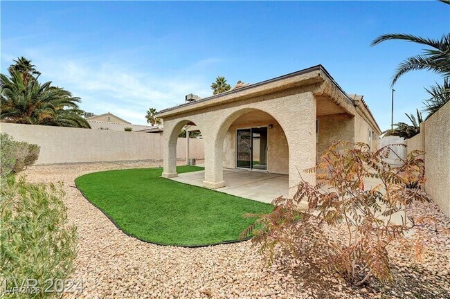 Building Photo - 8061 Draco Cir