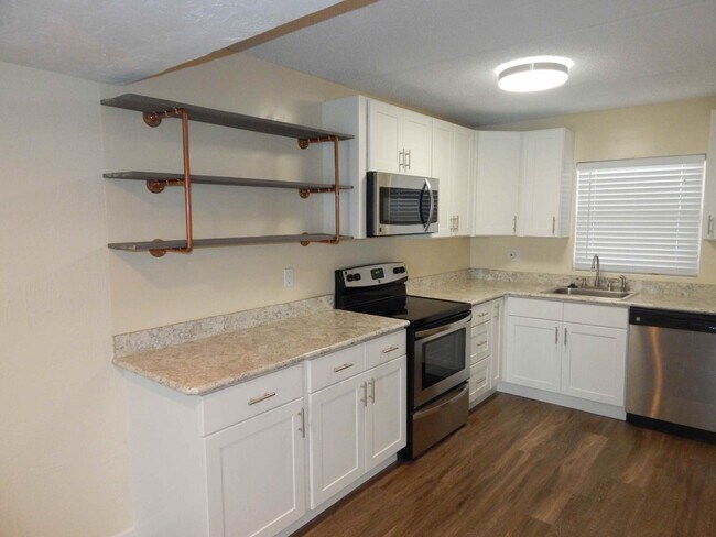 Building Photo - 416 N Grandview Ave