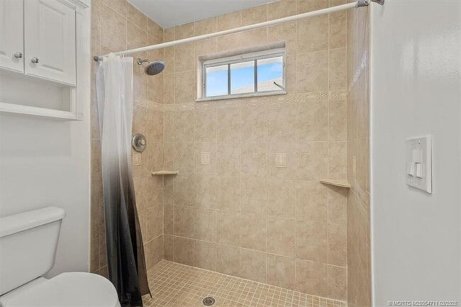 Building Photo - 517 SW College Park Rd