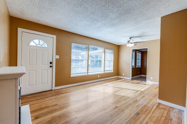 Building Photo - WILSHIRE VILLAGE 2-BEDROOM