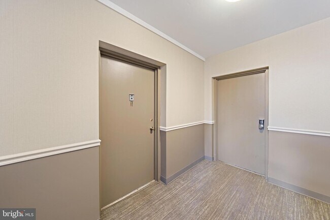 Building Photo - 10620 Weymouth St