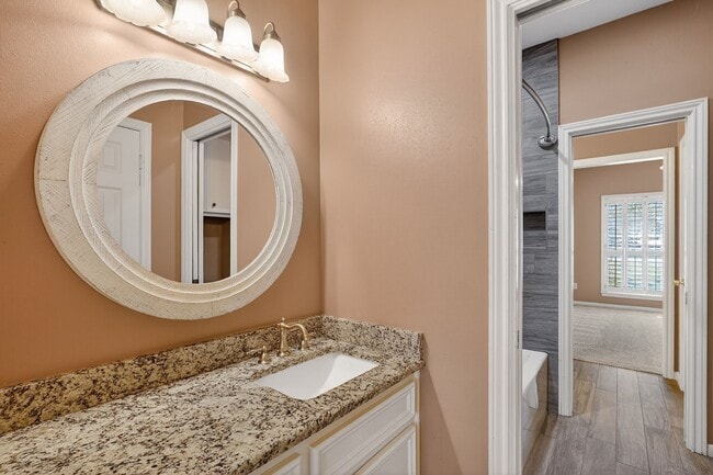 Building Photo - 207 Hearthstone Cir