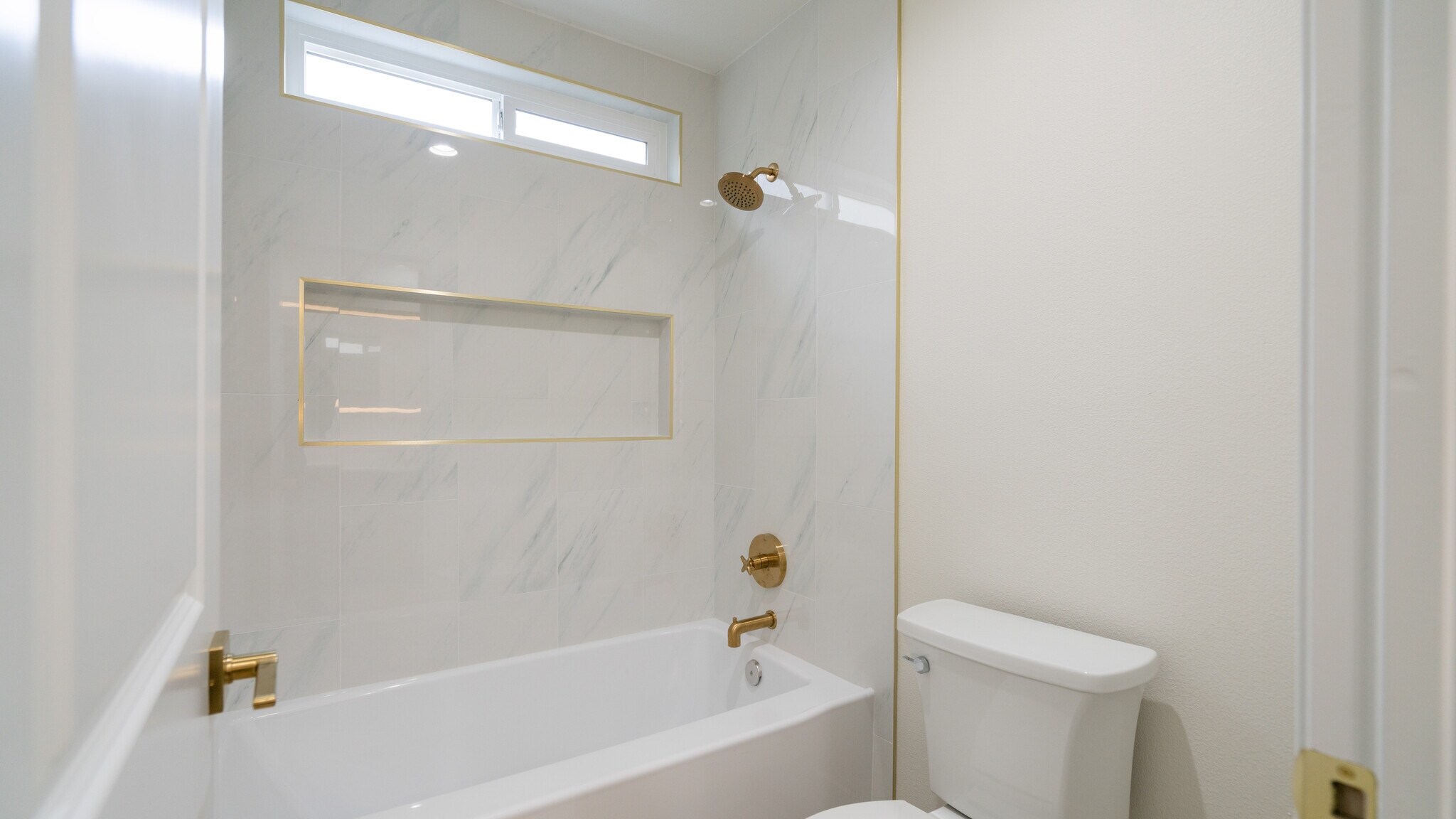 Building Photo - 48509 Calle Carmello