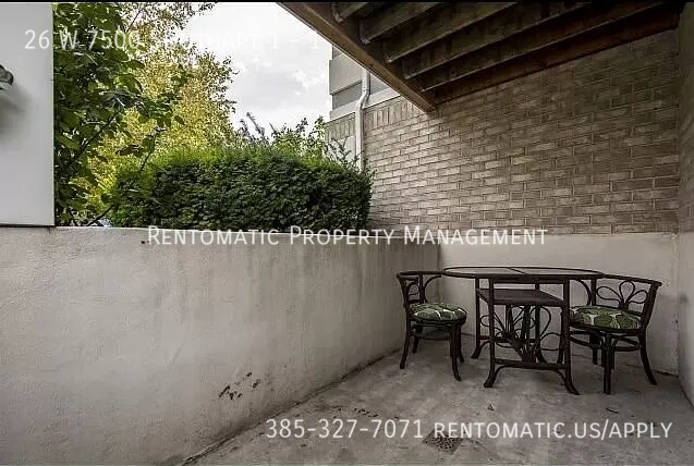 Building Photo - 26 W 7500 S