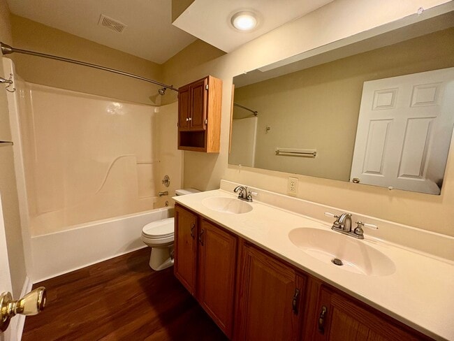 Building Photo - 3 Bedroom 1.5 Bathroom in Elizabethtown!