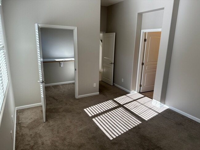 Building Photo - Pleasant 4 Bedroom 2.5 Bath Home Located in the Newer Gated Development of Lavigna