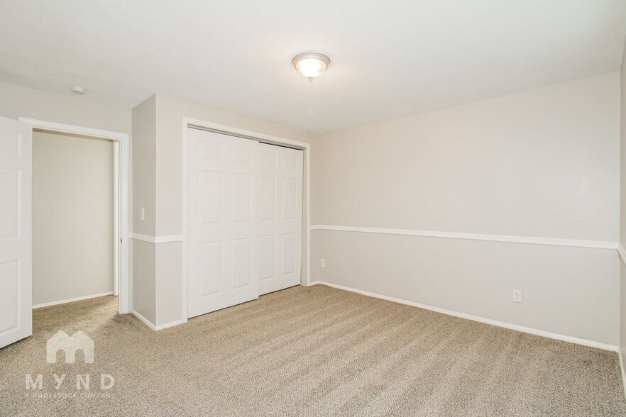 Building Photo - 9548 S 1210 E