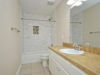 Building Photo - 905 Parker Cir