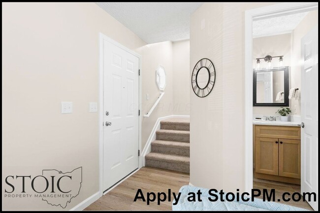 Building Photo - 1860 Meadowlawn Dr