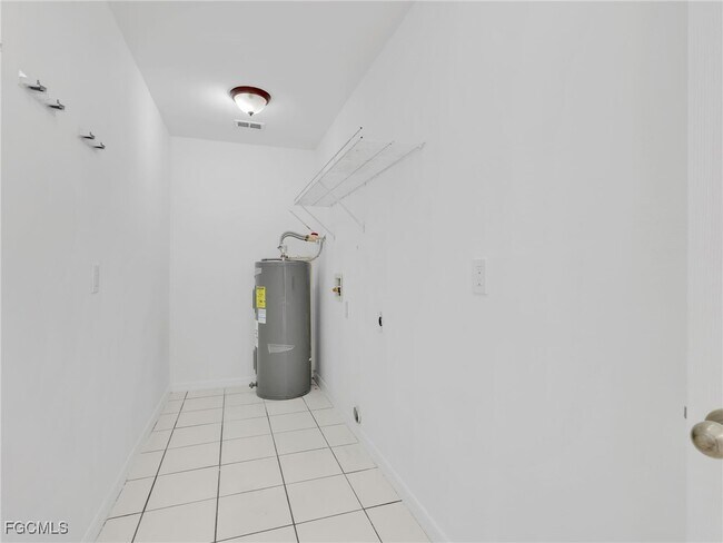 Building Photo - 1543 Hightower Ave S