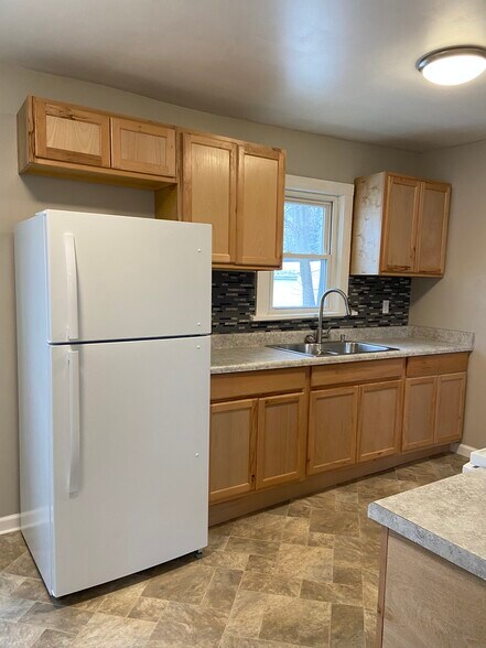 Building Photo - 986 Tritt Dr