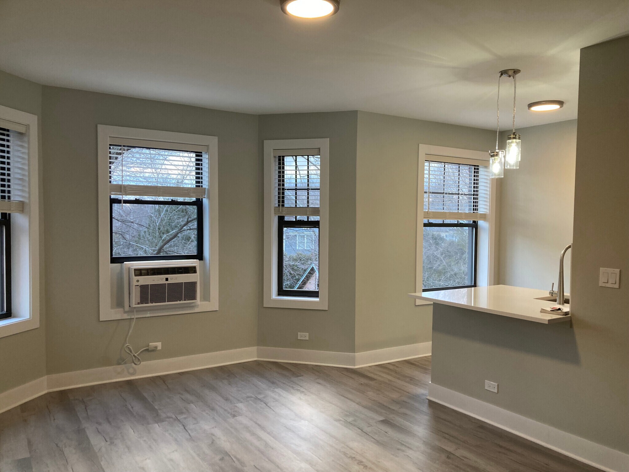 Building Photo - 369 Hazel Ave