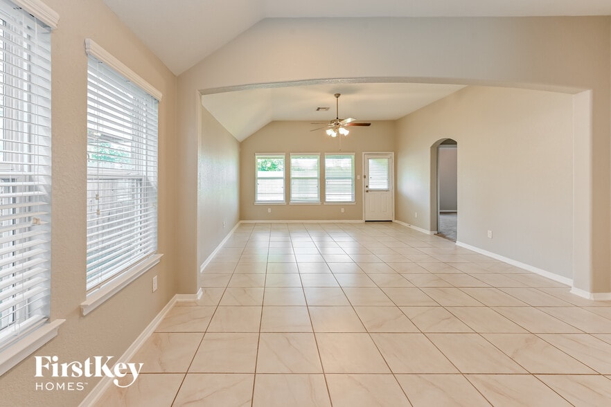 Building Photo - 29462 Ridge Clearing Trail