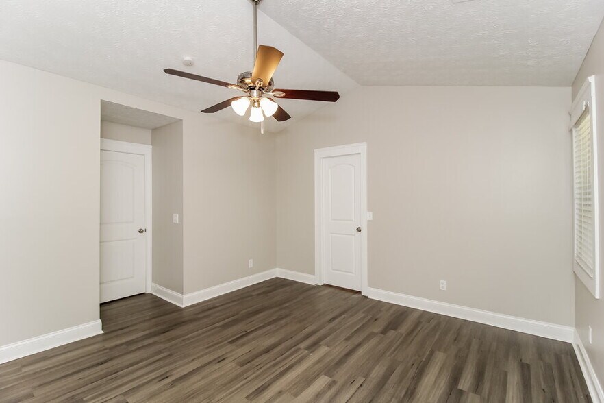 Building Photo - 2735 Country Creek Way NW
