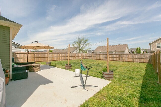 Building Photo - Lovely rental home in Murfreesboro!