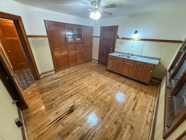 Building Photo - 2628-2630 N 48th St,