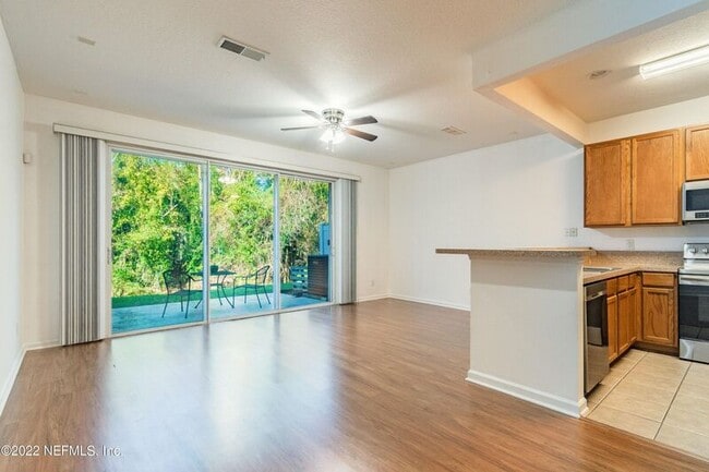 Building Photo - 5737 Parkstone Crossing Dr